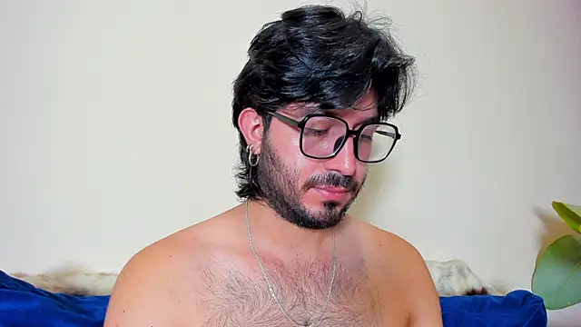 Snapshot of Ackerman_Eren_ chatting on 02/05/25, 01:44 Ackerman Eren  online show from 02/05/25, 01:44