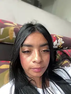 Laura fernandezII online show from 02/07/25, 05:40