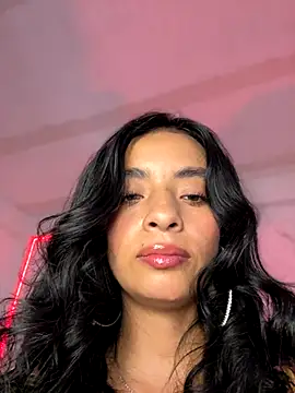 Laura fernandezII online show from 10/05/25, 07:34