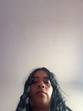 Laura fernandezII online show from 11/03/25, 07:37