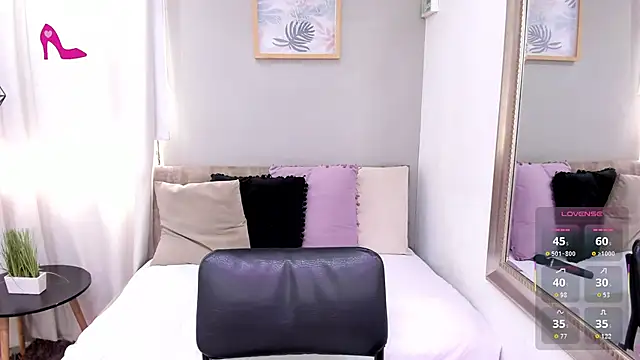 LenaRuiz  online show from 04/30/26, 12:11