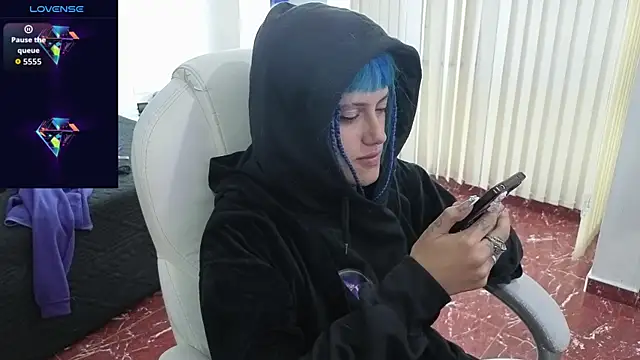 Snapshot of _sharlotte777 chatting on 07/12/26, 12:18 sharlotte777 online show from 07/12/26, 12:18