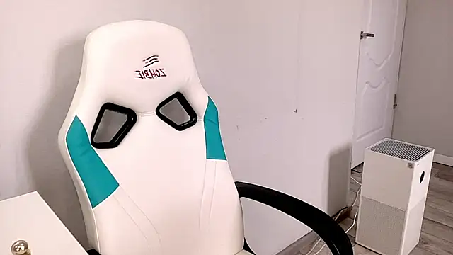 Risalynn online show from 01/17/25, 06:26