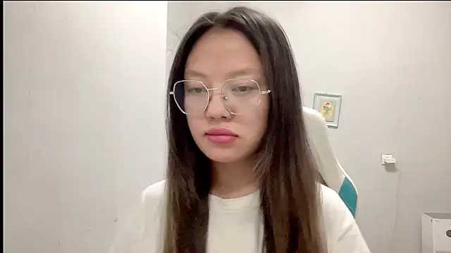 Risalynn online show from 03/03/25, 02:04