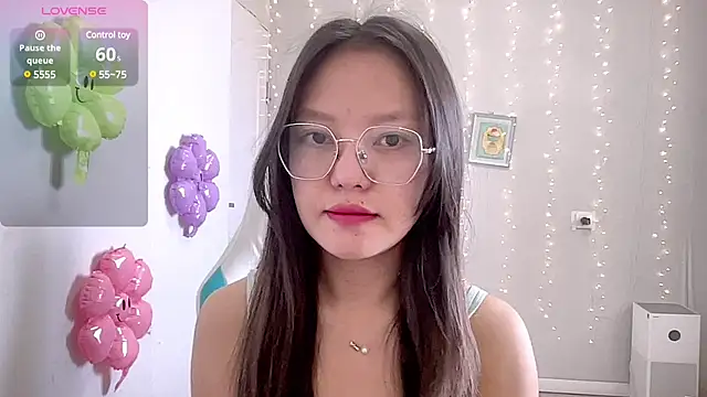 Risalynn online show from 03/19/25, 02:48