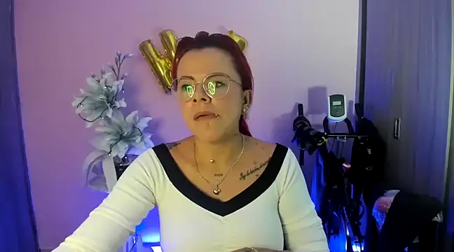 KAROL MILF online show from 12/18/24, 12:43