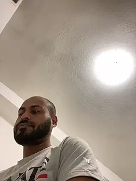 islandvybee55 online show from 01/04/25, 06:19