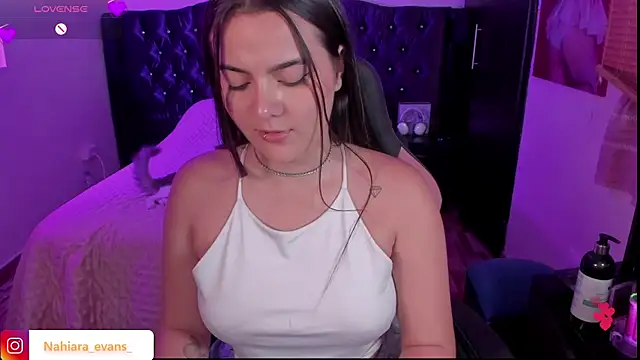 Snapshot of NahiaraEvans_ chatting on 02/03/25, 05:18 NahiaraEvans  online show from 02/03/25, 05:18