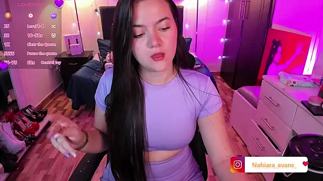 NahiaraEvans  online show from 01/18/26, 05:22