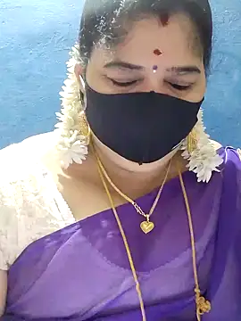 Snapshot of tamilthanushri chatting on 02/01/25, 09:00 tamilthanushri online show from 02/01/25, 09:00