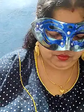 Snapshot of tamilthanushri chatting on 02/06/25, 04:42 tamilthanushri online show from 02/06/25, 04:42