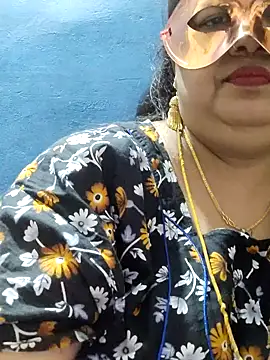 Snapshot of tamilthanushri chatting on 02/07/25, 01:01 tamilthanushri online show from 02/07/25, 01:01