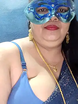 Snapshot of tamilthanushri chatting on 02/08/25, 03:21 tamilthanushri online show from 02/08/25, 03:21
