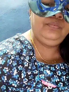 Snapshot of tamilthanushri chatting on 02/08/25, 06:22 tamilthanushri online show from 02/08/25, 06:22