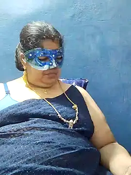 Snapshot of tamilthanushri chatting on 02/08/25, 09:25 tamilthanushri online show from 02/08/25, 09:25