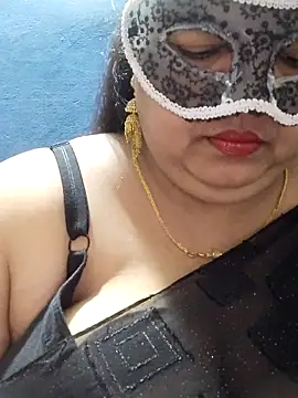Snapshot of tamilthanushri chatting on 02/23/25, 04:50 tamilthanushri online show from 02/23/25, 04:50