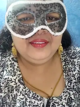 Snapshot of tamilthanushri chatting on 03/01/25, 08:23 tamilthanushri online show from 03/01/25, 08:23