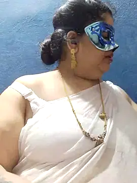 Snapshot of tamilthanushri chatting on 03/10/25, 11:27 tamilthanushri online show from 03/10/25, 11:27