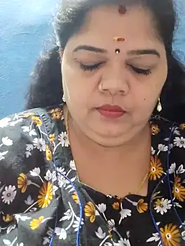 Snapshot of tamilthanushri chatting on 03/22/25, 06:00 tamilthanushri online show from 03/22/25, 06:00