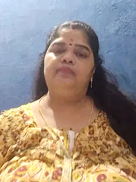 Snapshot of tamilthanushri chatting on 09/16/25, 11:17 tamilthanushri online show from 09/16/25, 11:17