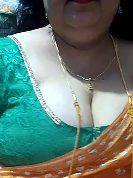 Snapshot of tamilthanushri chatting on 09/30/25, 09:36 tamilthanushri online show from 09/30/25, 09:36