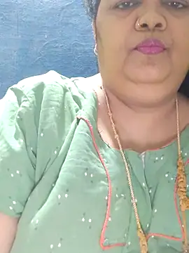Snapshot of tamilthanushri chatting on 05/21/26, 07:26 tamilthanushri online show from 05/21/26, 07:26