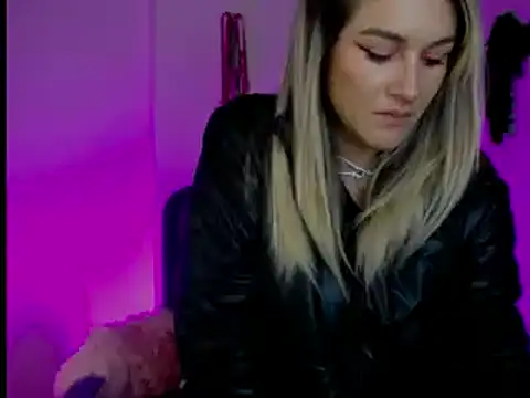 kim jeins11 online show from 12/10/24, 10:16