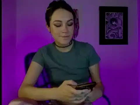 kim jeins11 online show from 12/15/24, 11:42