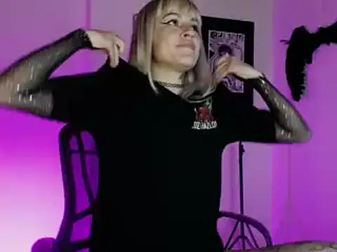 kim jeins11 online show from 02/05/25, 12:10