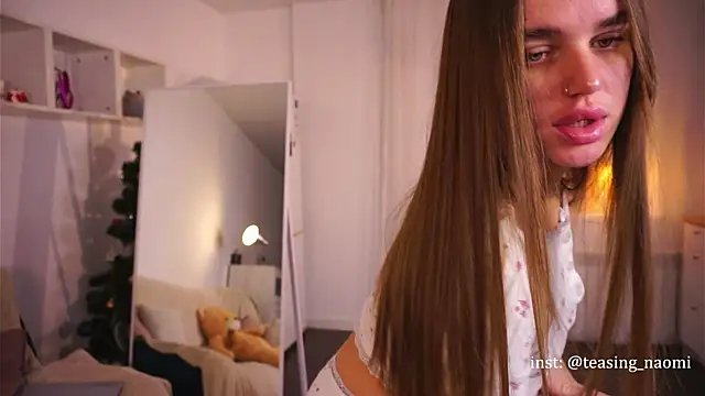 aesthetics  tease online show from 01/06/25, 02:15