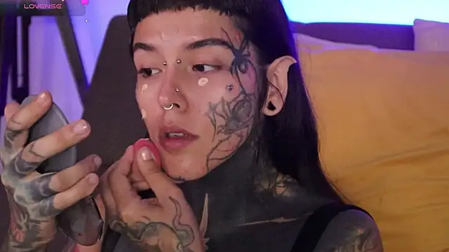 Snapshot of FairyFlexxxx chatting on 02/28/26, 12:44 FairyFlexxxx online show from 02/28/26, 12:44