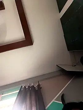 Snapshot of gym_lover076 chatting on 10/27/25, 07:23 gym lover076 online show from 10/27/25, 07:23