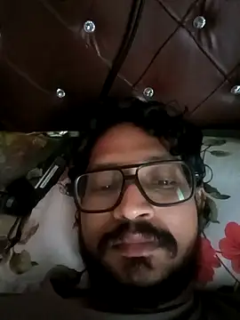 Snapshot of gym_lover076 chatting on 12/23/25, 06:44 gym lover076 online show from 12/23/25, 06:44