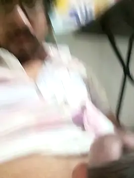 Snapshot of gym_lover076 chatting on 03/03/26, 11:32 gym lover076 online show from 03/03/26, 11:32