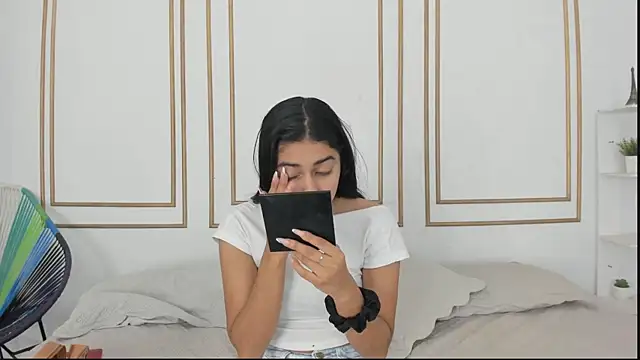 natalia aguirre1 online show from 03/14/25, 12:29