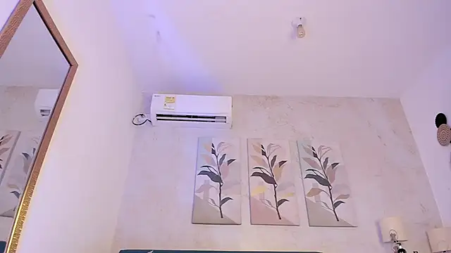 JOCELYN SANTANA1 online show from 10/17/25, 12:08