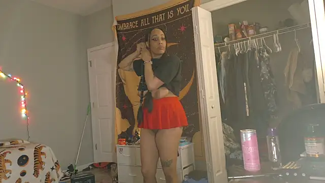 loveluna8 online show from 02/12/25, 01:52