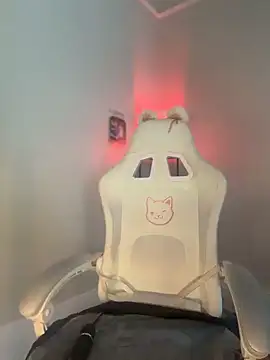 loveluna8 online show from 03/04/26, 06:36