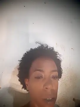 garota10 online show from 11/01/25, 02:41