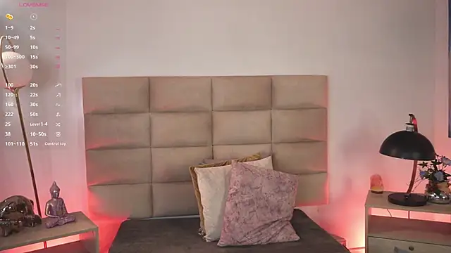 lexiee grey  online show from 11/12/25, 11:43