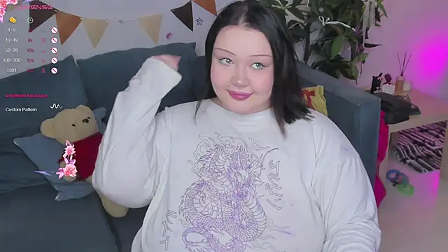 LilyBelll online show from 09/25/25, 05:05