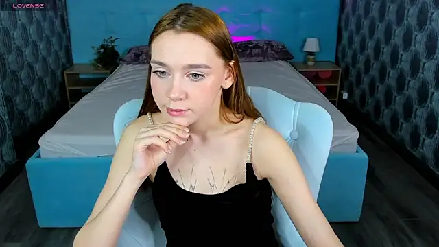 Lesi Moonie01 online show from 01/22/25, 08:40