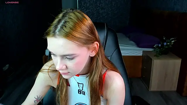 Lesi Moonie01 online show from 01/30/25, 08:01