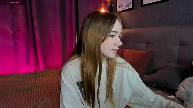 Lesi Moonie01 online show from 10/29/25, 09:33