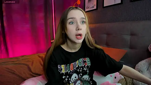 Lesi Moonie01 online show from 11/06/25, 09:21