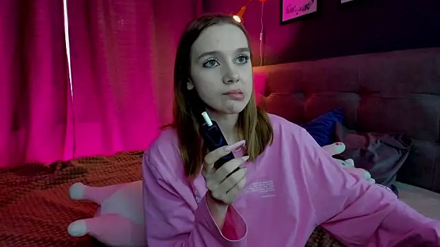 Lesi Moonie01 online show from 02/15/26, 09:52