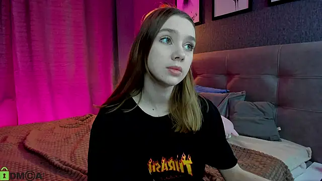 Lesi Moonie01 online show from 02/19/26, 08:10