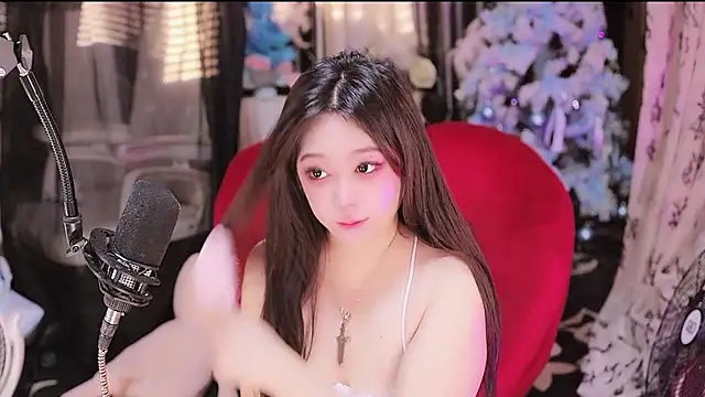 Missy Nana21 online show from 10/31/25, 04:19