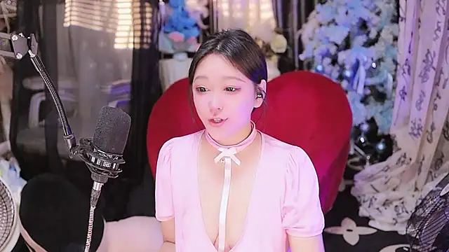 Missy Nana21 online show from 11/17/25, 04:13