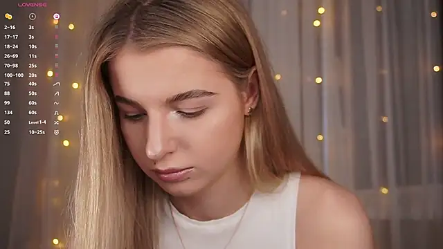 Snapshot of Sunshine_Diana chatting on 12/11/24, 10:36 Sunshine Diana online show from 12/11/24, 10:36